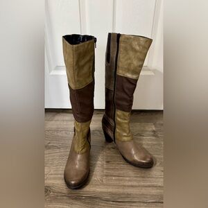 Women’s Remonte size 41/9.5 knee high artsy patchwork with very little wear.